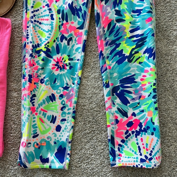 Lilly Pulitzer Luxletic Weekender Cropped Leggings - Picture 3 of 8